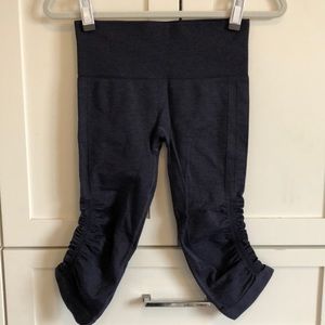 *WORN ONCE* cropped lululemon leggings